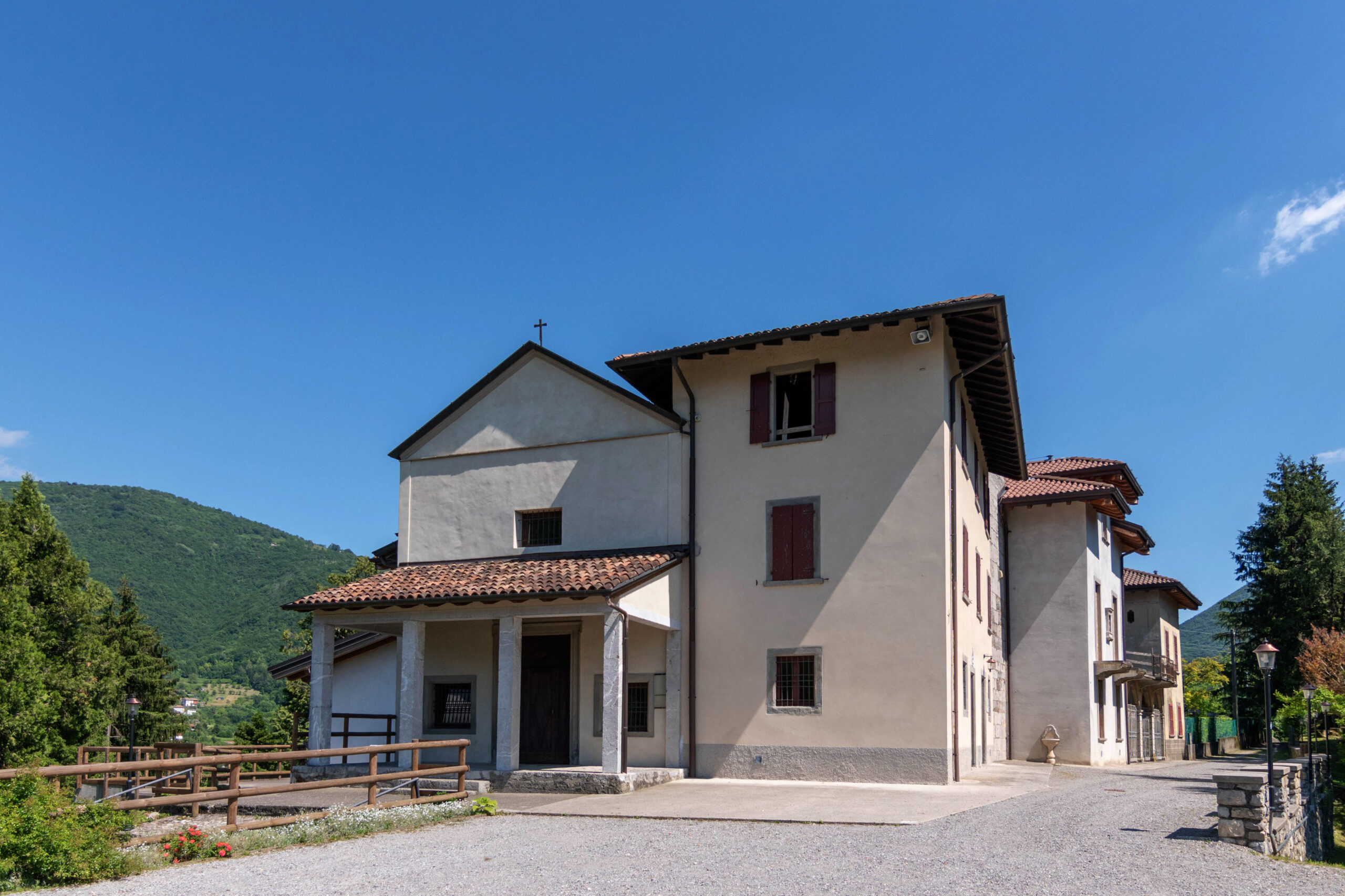 Chiesa Della SS.Trinità Fiobbio di Albino