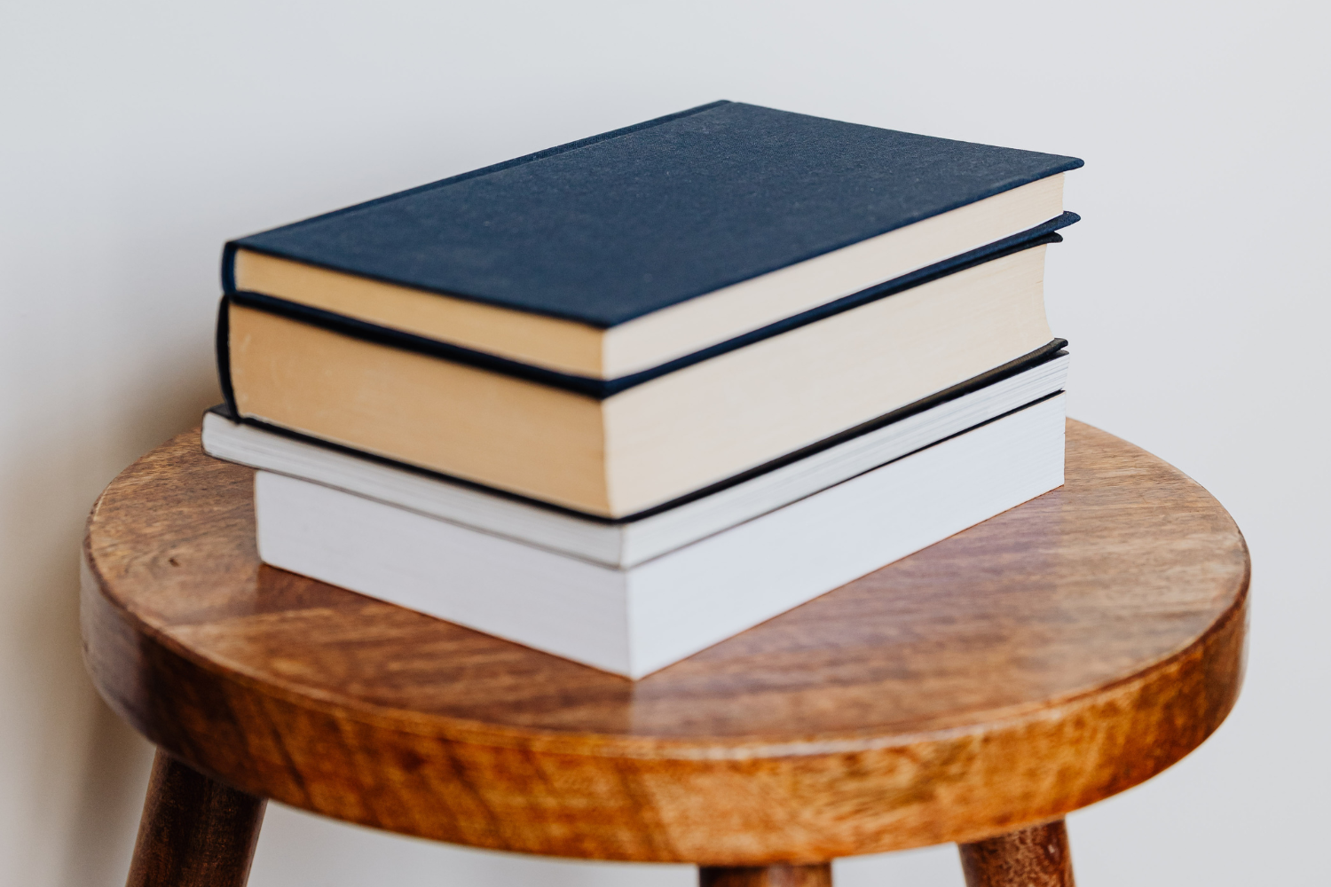 Presentazione Libro Il Paese Delle Aie Di Mimma Forlani